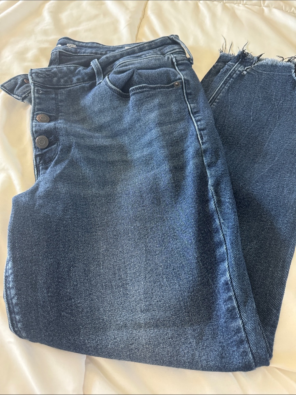 Classic Mid-Rise Women’s Ankle Jeans in Dark Blue
